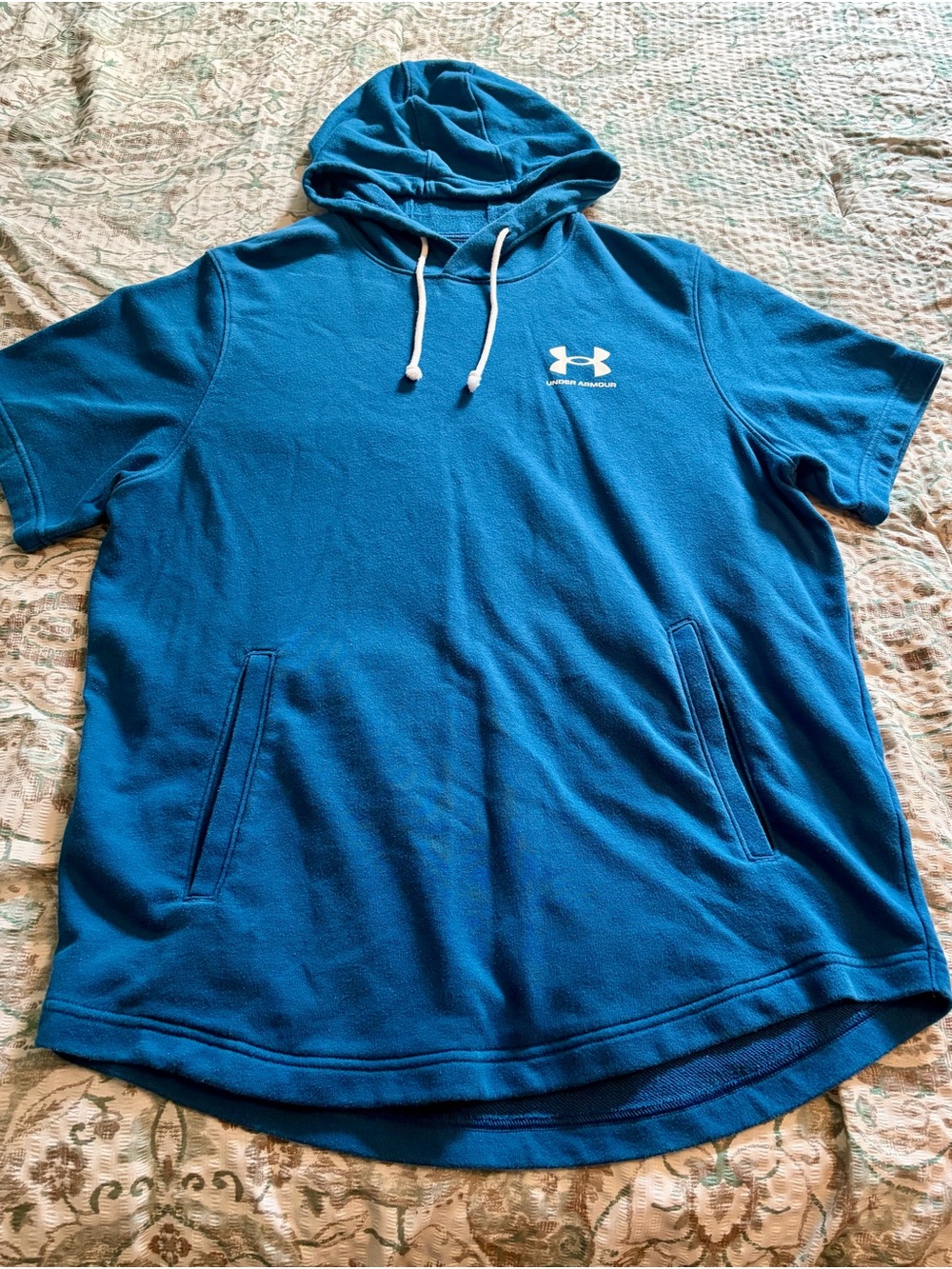 Under Armour Men’s XL Short-Sleeve Blue Hoodie